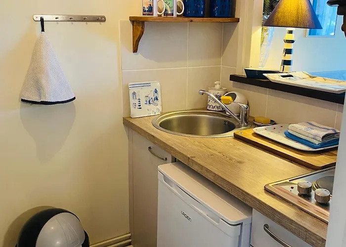 Cosy, Vrai Lit 140, Wifi, Centre Trouville-sur-mer, Gare 200 M, Parking Option * Trouville-sur-Mer