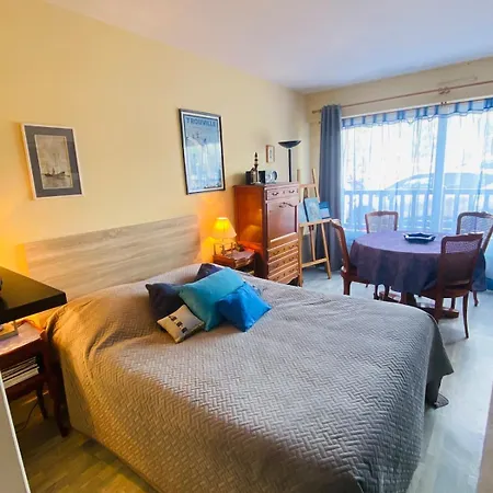 Cosy, Vrai Lit 140, Wifi, Centre Trouville-sur-mer, Proche Deauville Et Gare A Moins De 5 Minutes A Pied Apartment