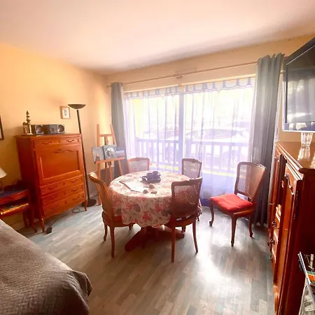 Cosy, Vrai Lit 140, Wifi, Centre Trouville-sur-mer, Proche Deauville Et Gare A Moins De 5 Minutes A Pied Trouville-sur-Mer